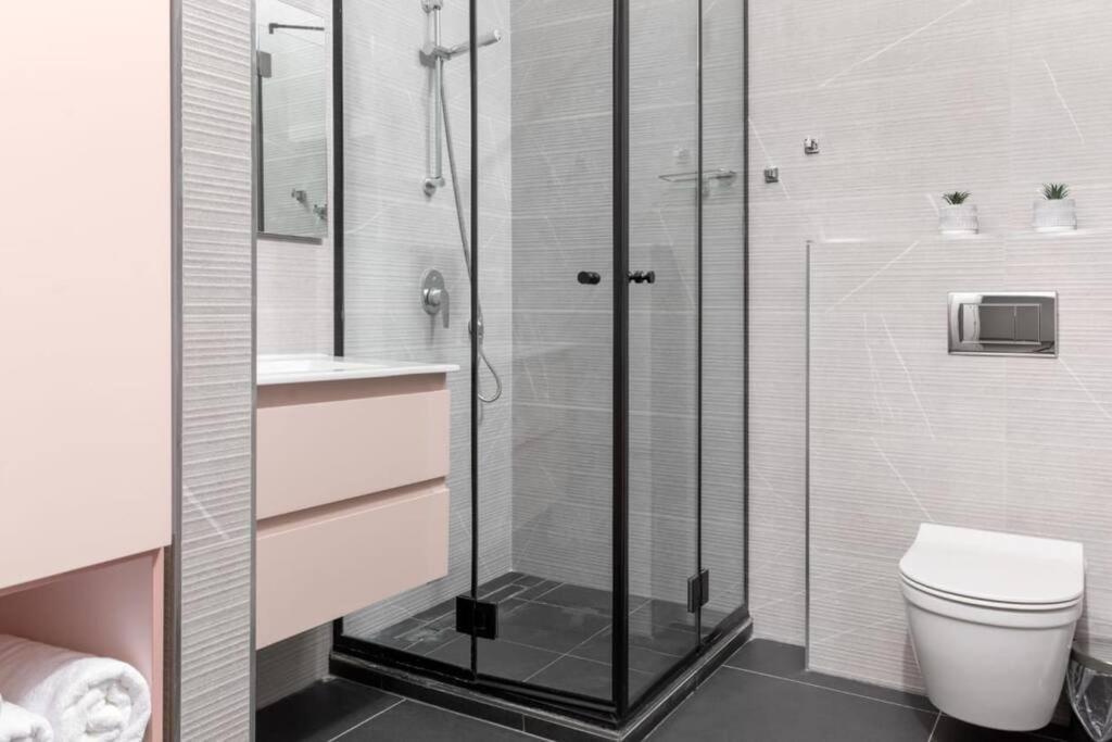 Apartment דירת גן במתחם סי סייד 100 מטר מהים - By Edom *